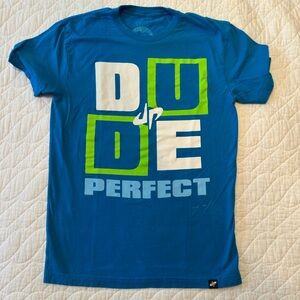 GUC, Dude Perfect Official Tee Shirt Club tee, adult small